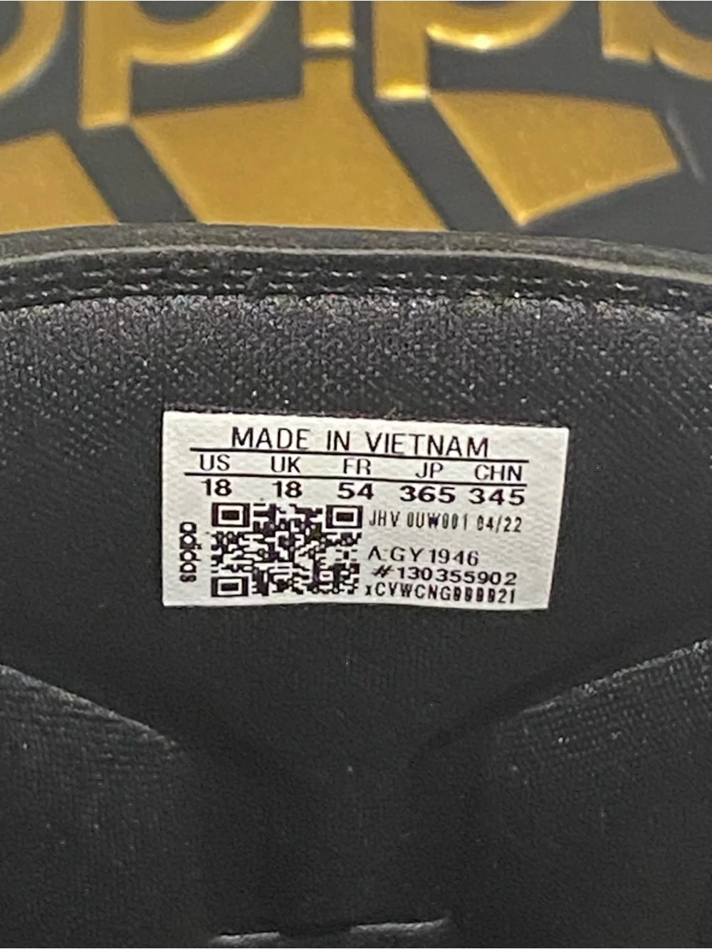 NWT ADIDAS Men’s Adilette Comfort Slides Size 18 BLACK GOLD